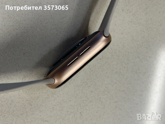 Apple Watch SE 44mm, снимка 5 - Смарт часовници - 52298840