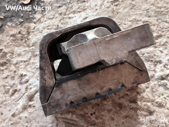 Тампон двигател за Голф 5 Ауди А3 Пасат Туран VW Golf 5 Audi A3 8P Passat Touran Jetta 1K0199262, снимка 2 - Части - 52644506