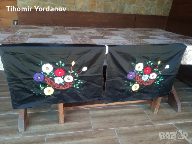 Бродирана калъфка за възглавница - 2 броя., снимка 5 - Антикварни и старинни предмети - 47589470