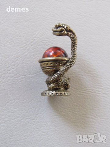 2025-година на змията-фигура от бронз и първокласен балтийски кехлибар-