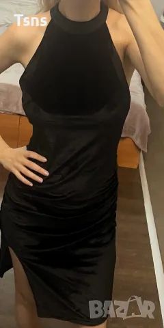 велурена рокля, снимка 3 - Рокли - 48088758