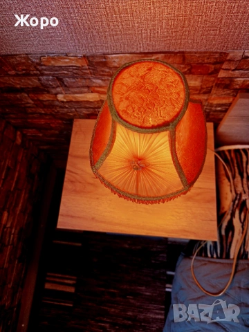 Нощна лампа, снимка 5 - Настолни лампи - 54160006