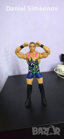 Продавам кеч фигурки 