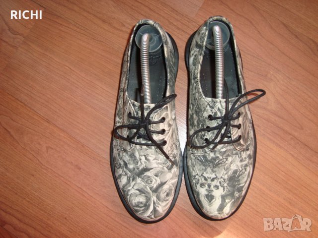 Dr.Martens Lester Skull & Roses-флорални обувки, снимка 4 - Дамски ежедневни обувки - 30235740