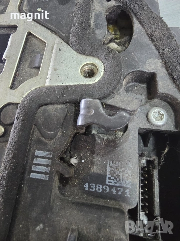 4389471 предна лява брава за Бмв е90 BMW E90 91, снимка 2 - Части - 53946819