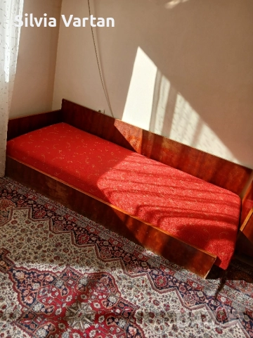 Единично легло