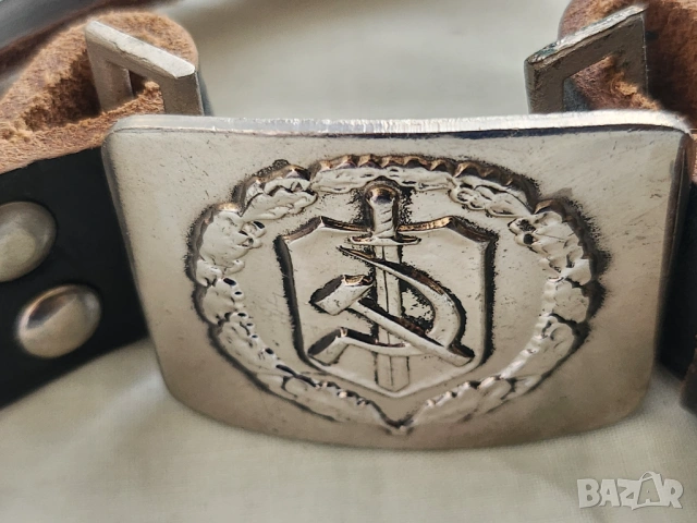 медали, вензели, кокарди, значки - български и соц.страни + военни колани/портупей и с тока, снимка 11 - Други ценни предмети - 52944054