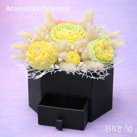 „Пролет в Кадифе“ – Ароматен соев букет