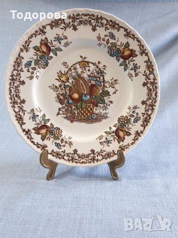Порцеланова чиния-fruits & flowers made by royal tudor front- on-friend england 