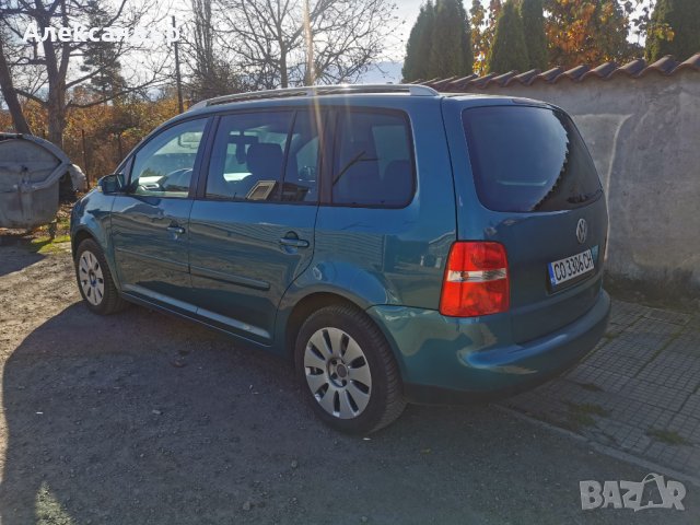 VW Touran 2.0 TDI, снимка 8 - Автомобили и джипове - 44434030