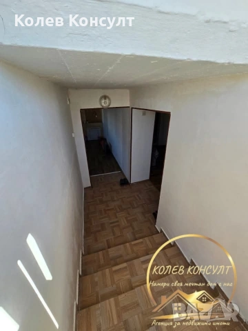 🥇 Агенция “Колев Консулт” продава двуетажна къща в село Поповица, община Садово, област Пловдив , снимка 2 - Къщи - 53959401