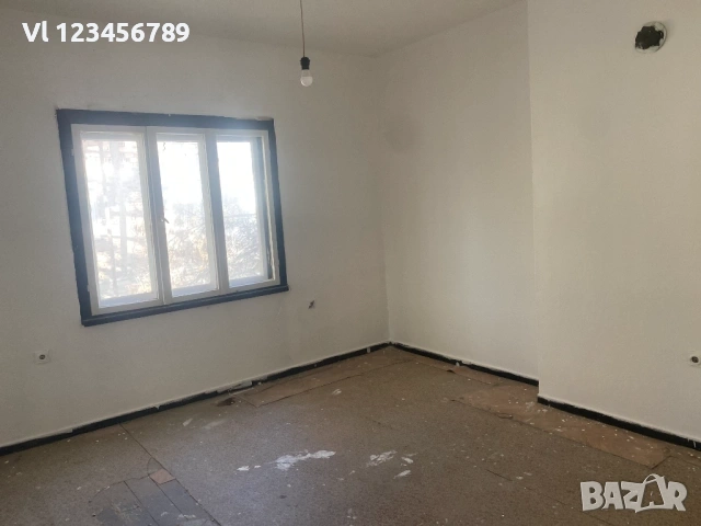 Собственик продава самостоятелен етаж за ремонт в Пловдив, Каменица 1, снимка 7 - Апартаменти - 53936648