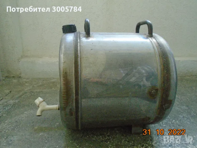 Продавам буре