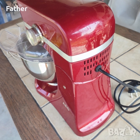 Планетарен миксер AEG Ultramix KM4000, снимка 3 - Миксери - 51450954