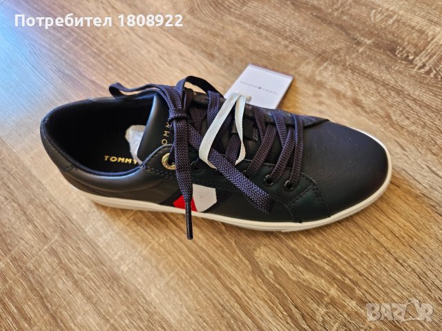 Кецове от естествена кожа Tommy Hilfiger, снимка 2 - Кецове - 44396887