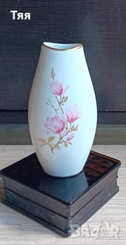 Порцеланова ваза , снимка 1 - Вази - 42756245