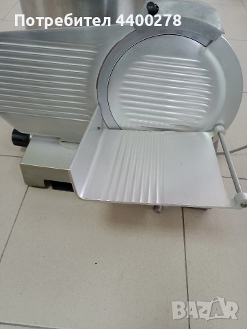 Продавам колбасорезачка 