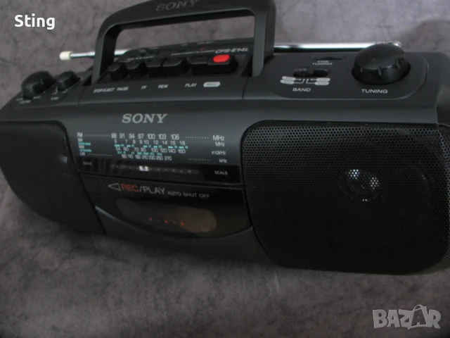 SONY CFS-E14L Радиокасетофон Супер Як, снимка 2 - Радиокасетофони, транзистори - 50506273