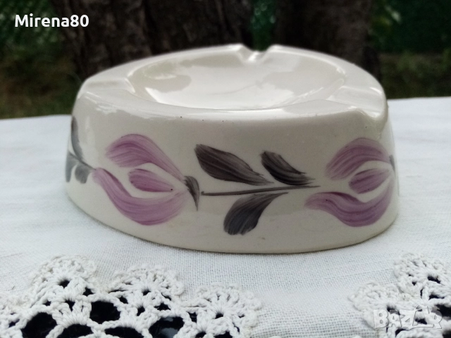 Български порцеланов пепелник, снимка 2 - Антикварни и старинни предмети - 51629515