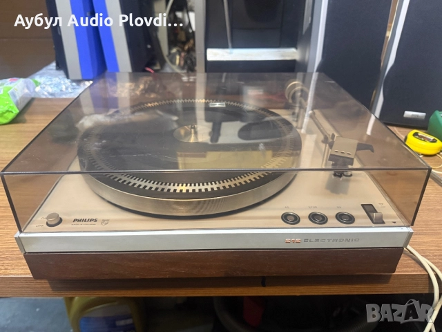 Грамафон PHILIPS 212 Electronic – Класика на фирмата, снимка 4 - Грамофони - 52865157