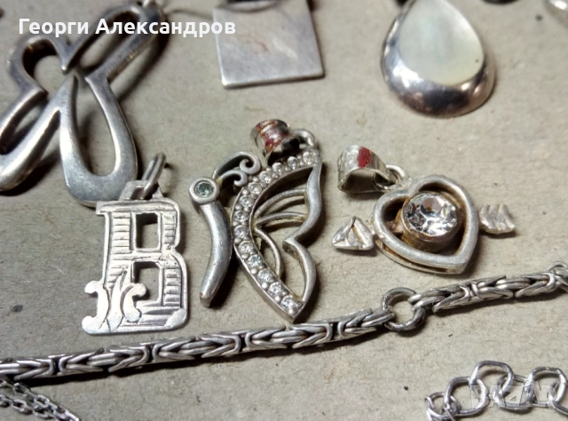 КОЛЕДНА РАЗПРОДАЖБА - Лот СРЕБЪРНИ БИЖУТА 83гр СРЕБРО 925 Пръстен Кръст Обеци Колие Гривна Медальон, снимка 6 - Бижутерийни комплекти - 51692522