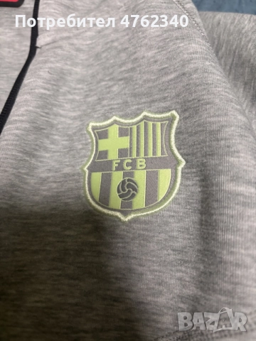 Nike tech fleece Barca , снимка 3 - Детски анцузи и суичери - 55994594