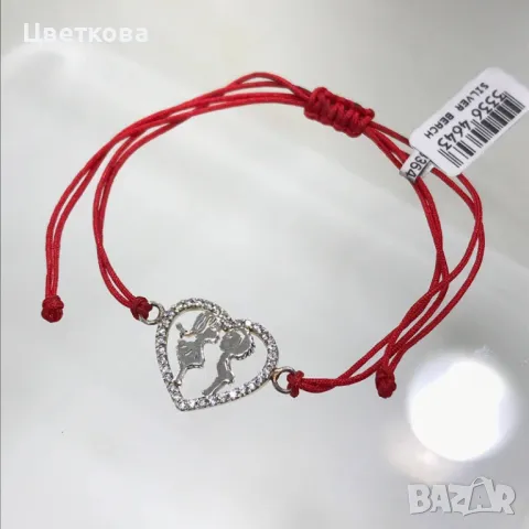 Сребърна гривна "Влюбени" на червен конец, снимка 1