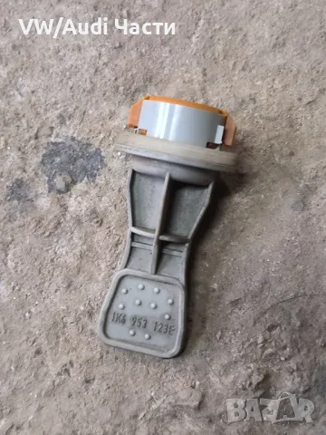 Фасунга мигач мигачи фар за Голф 5 Туран Пасат VW Golf 5 Passat Touran 1K6953123E 