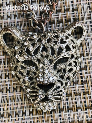 Актуално колие “лъв”,statement , снимка 2 - Колиета, медальони, синджири - 29530033