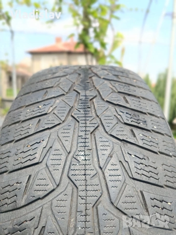 Nokian 215/65r16, снимка 2 - Гуми и джанти - 54226207