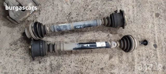 Полуоски предни лява дясна Audi A6 2.5TDI-150к.с. - 80лв