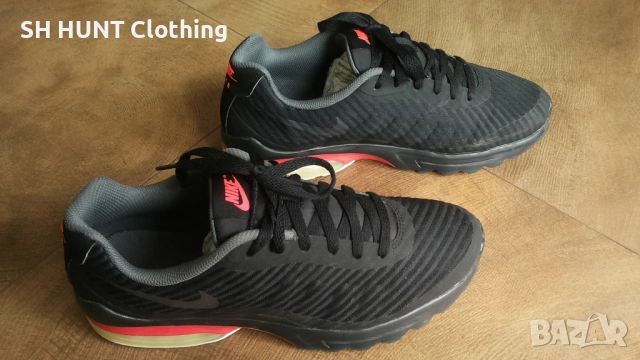 NIKE AIR MAX INVIGOR SE Размер EUR 43 / UK 8,5 маратонки 216-14-S, снимка 3 - Маратонки - 52227866