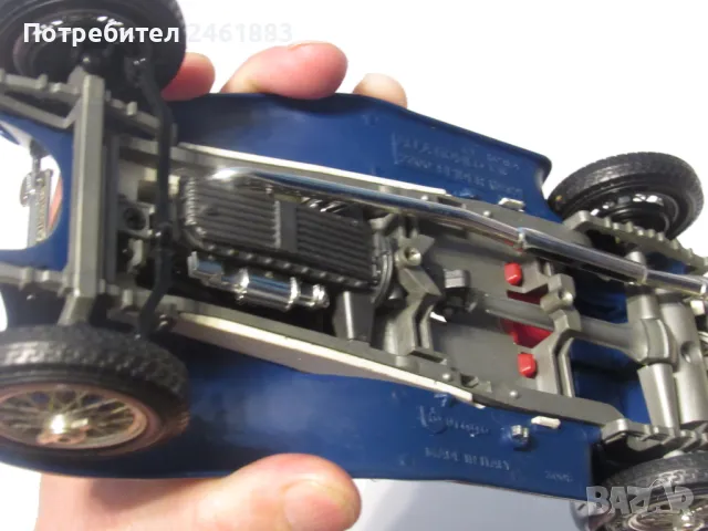 1/18 Bburago Italy Alfa Romeo 2300 Spider 1932 колекционерска метална количка. , снимка 7 - Колекции - 49696849