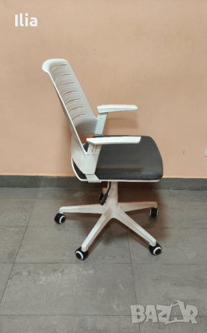 Стол въртящ регулируем БЯЛ, снимка 4 - Столове - 53892178