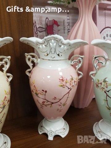 Порцеланови вази в три цвята, снимка 3 - Вази - 38709181