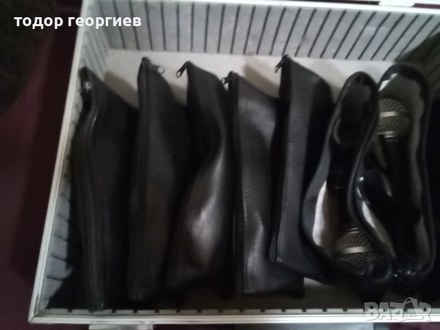 Продавам 8 бр.Shure SM 58  с куфар .