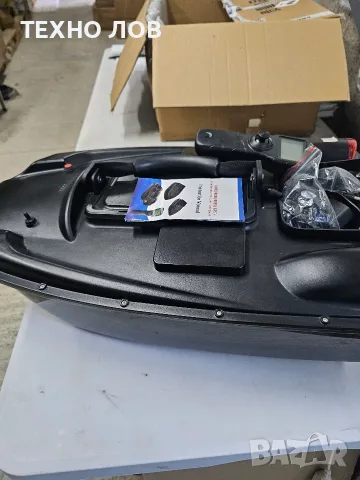 Лодка за захранка KAТАМАРАН K888 , снимка 2 - Такъми - 55748339