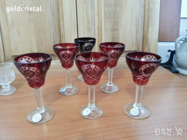 Кристални чаши с гарафа цветен червен кристал, снимка 6 - Антикварни и старинни предмети - 36553561