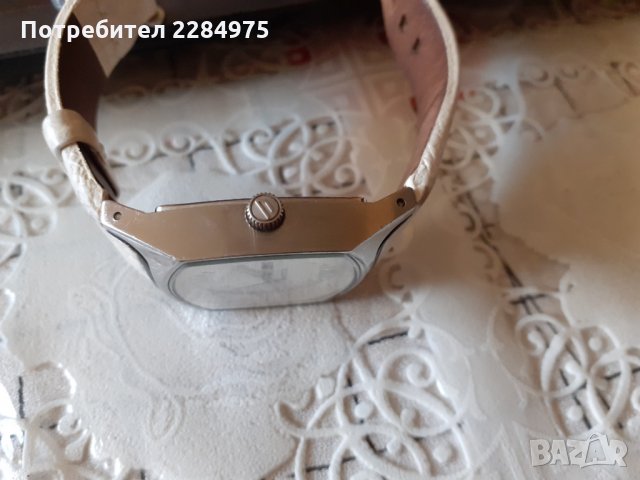 ОРИГИНАЛЕН DIESEL часовник, снимка 4 - Дамски - 29392838