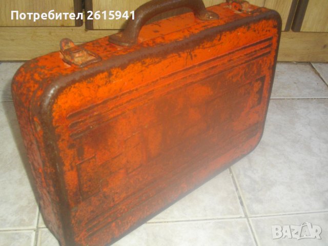 HILTI DX300-Пистолет Директен Монтаж В Бетон/Метални Конструкции-Метален Куфар-Отличен-Капси/Пирони, снимка 2 - Други инструменти - 42446123