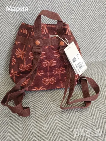 Adidas спортна дамска чанта/раница , снимка 6 - Чанти - 49112376