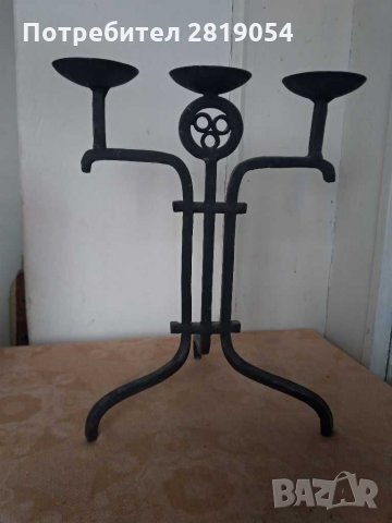 Стар кован железен свещник от  преди 40/50 години с Три големи свещи