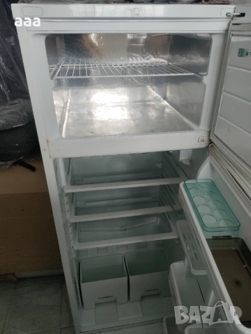 Хладилник с горна камера Ariston EDFV291X/1EU, снимка 2 - Хладилници - 54151667