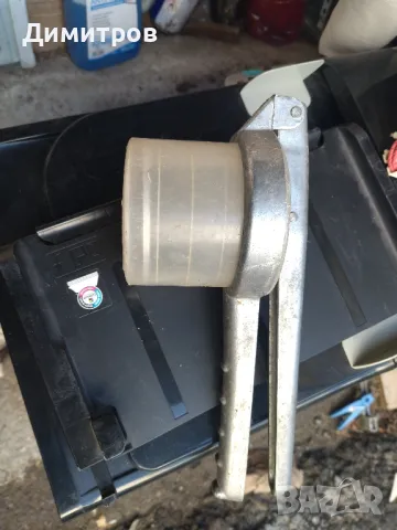 Преса за домати