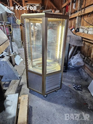 Хладилна Витрина за Торти и сладкарски изделия въртяща се шестоъгълна , снимка 5 - Хладилни витрини и фризери - 51858753