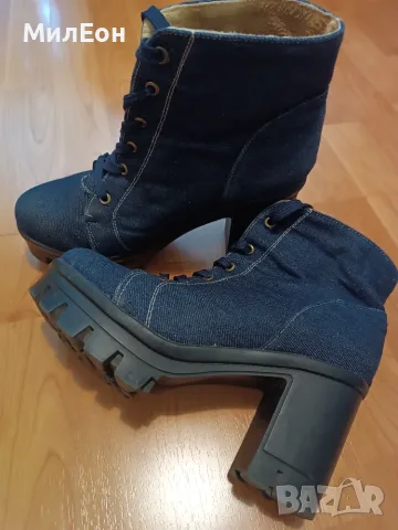 Дамски дънкови боти