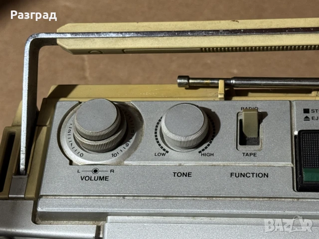 Радиокасетофон SANYO M 9903LE, снимка 2 - Радиокасетофони, транзистори - 51308190