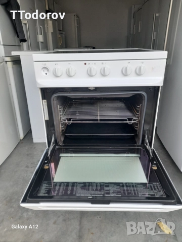 Готварска печка с керамичен плот и фурна с вентилатор, снимка 2 - Печки, фурни - 52447331