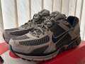 НОВИ Nike Zoom Vomero 5 College Grey/Black-Cave Stone 44.5, снимка 1