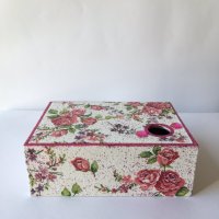 Подаръчна  кутия  с  Пролетни цветя, снимка 3 - Подаръци за жени - 32103955